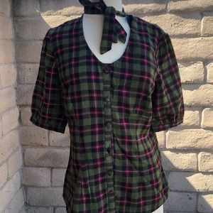 Shirt size Large also have size small